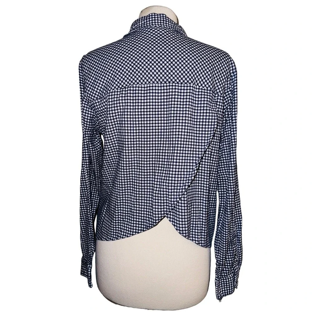 D1 Mountain Hardwear Shirt Top Blouse Women's Large Blue White Plaid Button Up - Picture 2 of 4